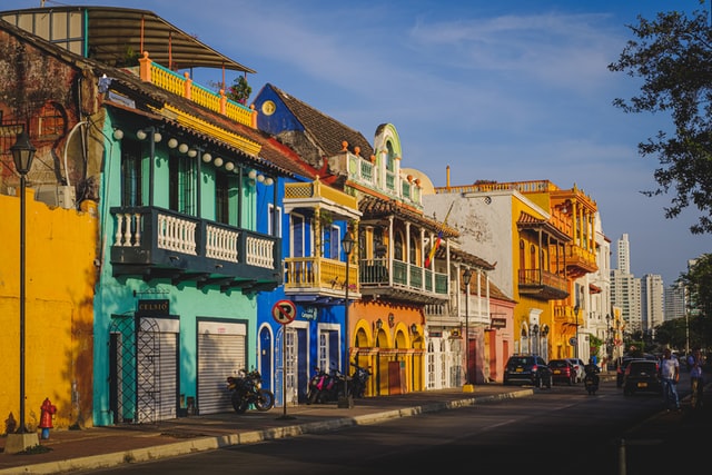 How to travel from Cartagena to Santa Marta while in Colombia